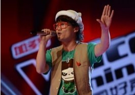 中國(guó)好聲音人選選手丁克森、崔蘭花出席東莞房地產(chǎn)活動(dòng)