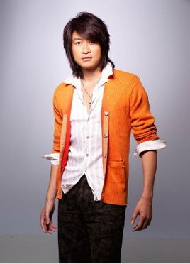 臺(tái)灣歌手游鴻明出席亳州萬達(dá)營銷中心盛大開放活動(dòng)