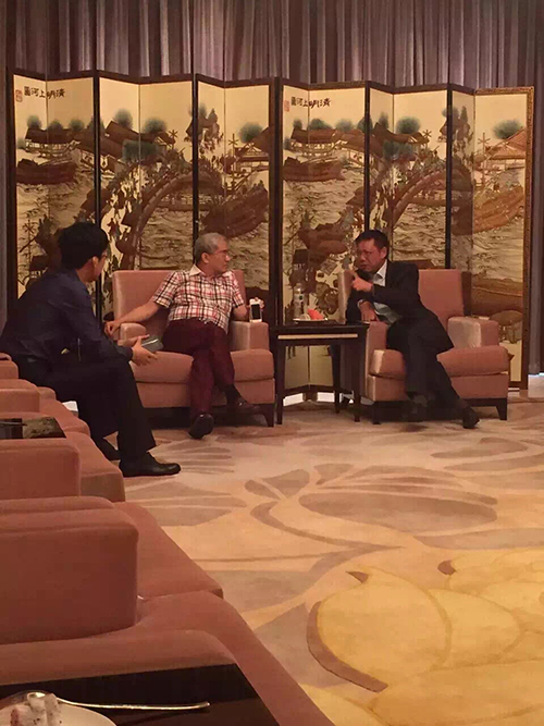 郎咸平出場費云南昆明金地集團高峰論壇