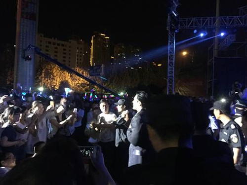 費(fèi)翔出席亳州萬達(dá)華府倒計(jì)時(shí)100天