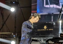 2019年郎朗出席琴街活動！帶來音樂視聽盛宴！