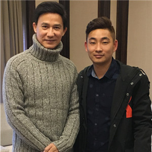 李子雄與經(jīng)紀人李志